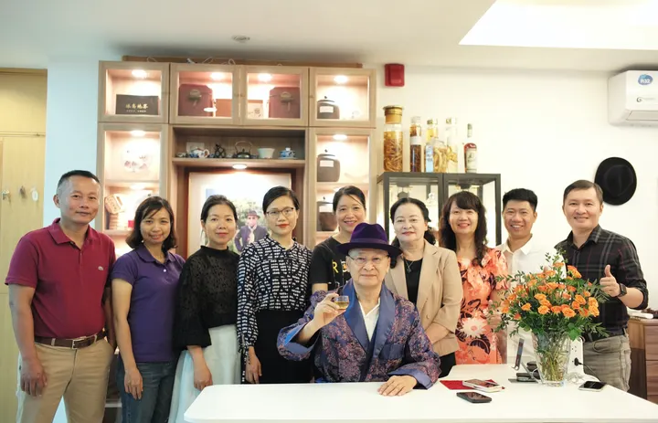 Thưởng thức Aaba Thiêng Cổ Trà để nhớ ơn những bậc khai quốc, công thần · 19.12.2023