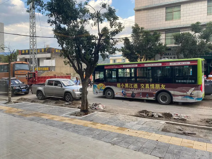 Vụ trà xuân bắt đầu, hàng ngàn người buôn trà, hái trà từ khắp nơi đổ… · 22.03.2024