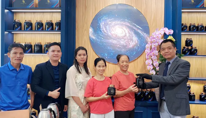 “Aaba nhắc nhở: Đức Tịnh không thể ăn mặc như thế (áo thun - quần soọ… · 30.03.2025