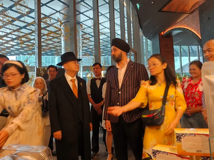 Các hm và khách quốc tế đã vô cùng bất ngờ trước Bộ Sưu Tập AABA THIÊ… · 27.07.2025